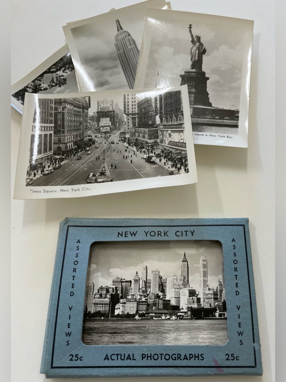 1940s Vintage Alfred Mainzer New York City Souvenir Mini Photograph Set